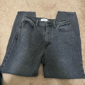 Abercrombie 80’s Mom Jean - Washed Black